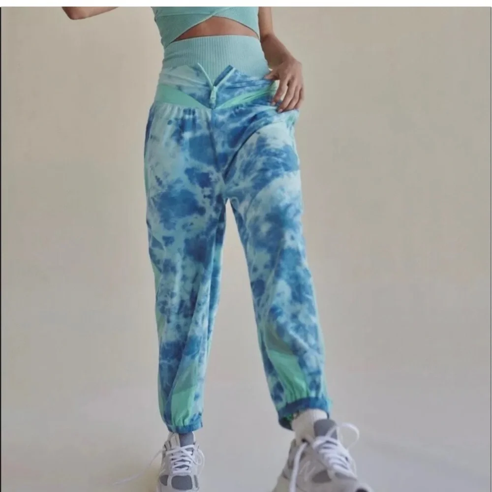 Free People Joggers Endless Sunshine Turquoise NWOT Large - Picture 1 of 12